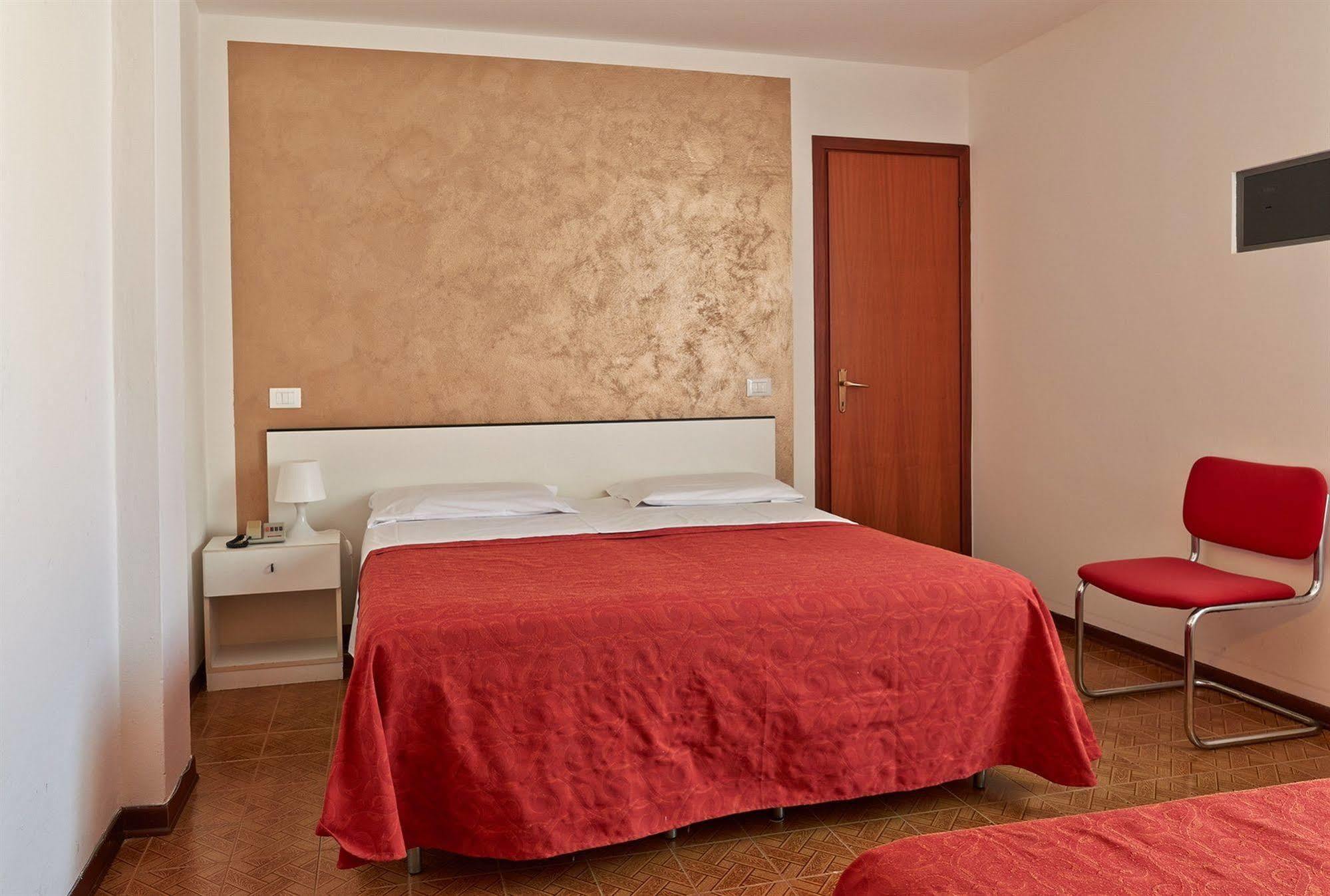 Hotel Nazionale Lido di Jesolo Exterior foto
