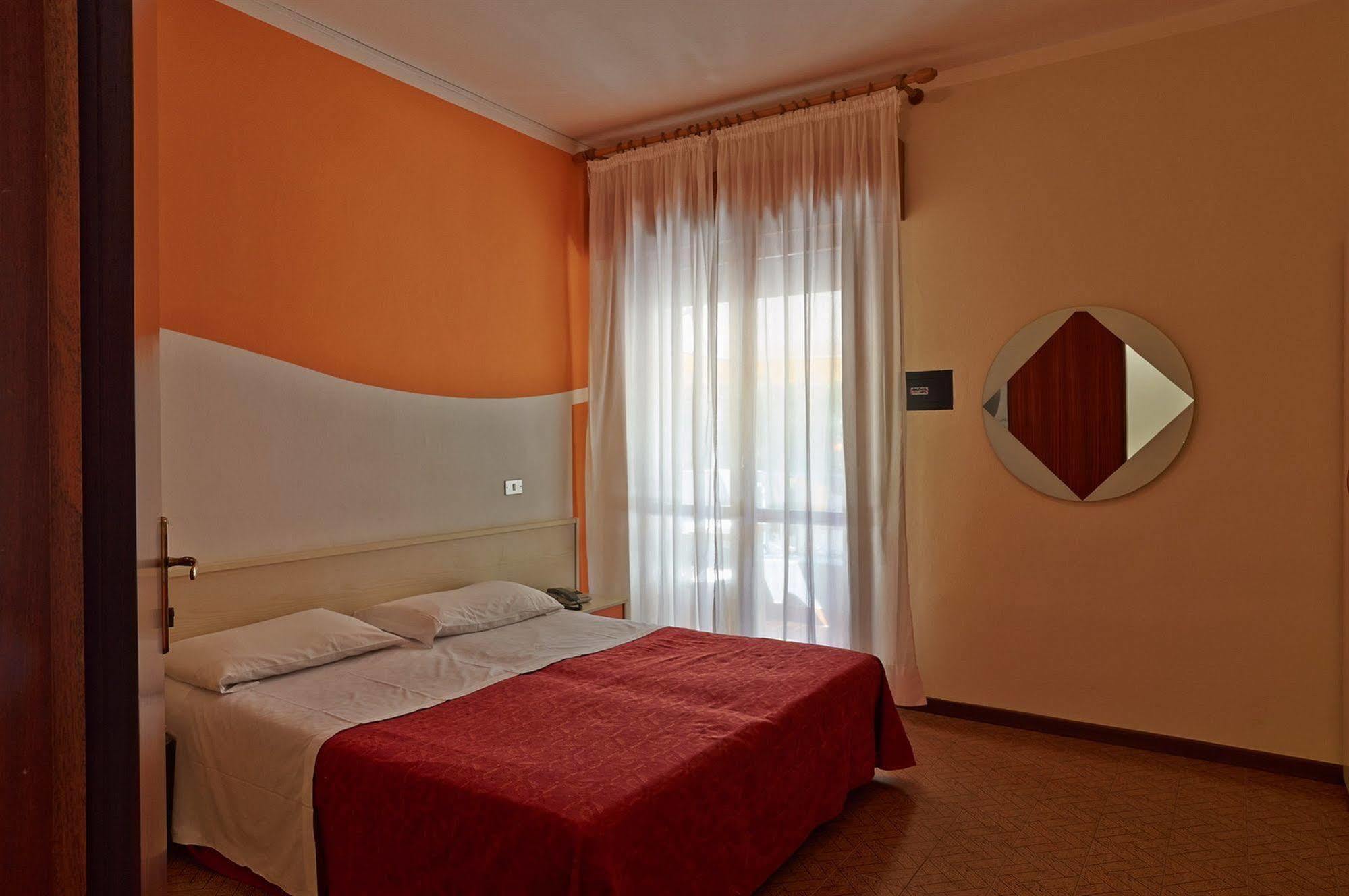 Hotel Nazionale Lido di Jesolo Exterior foto